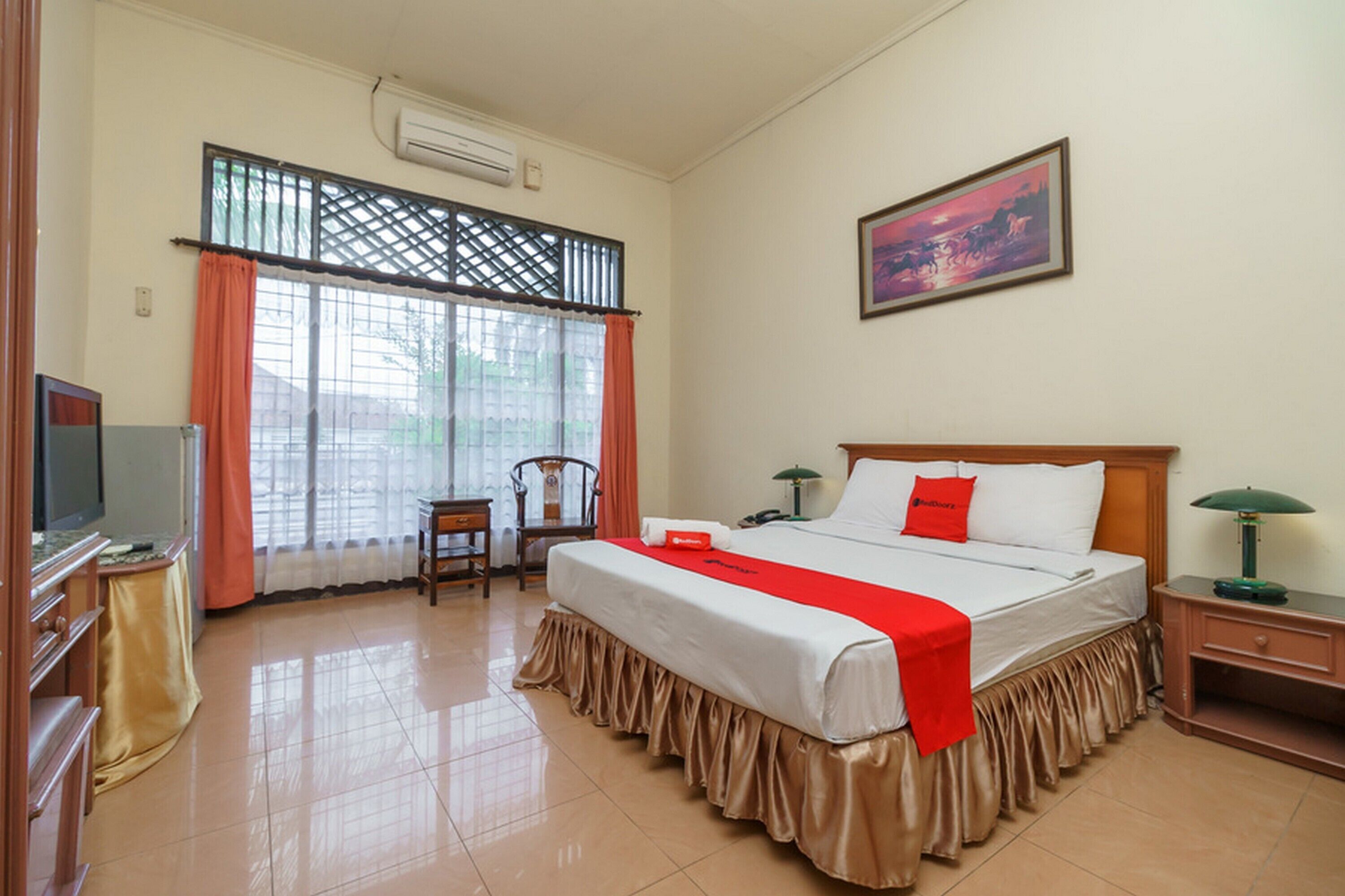 Wisma Jaya by RedDoorz