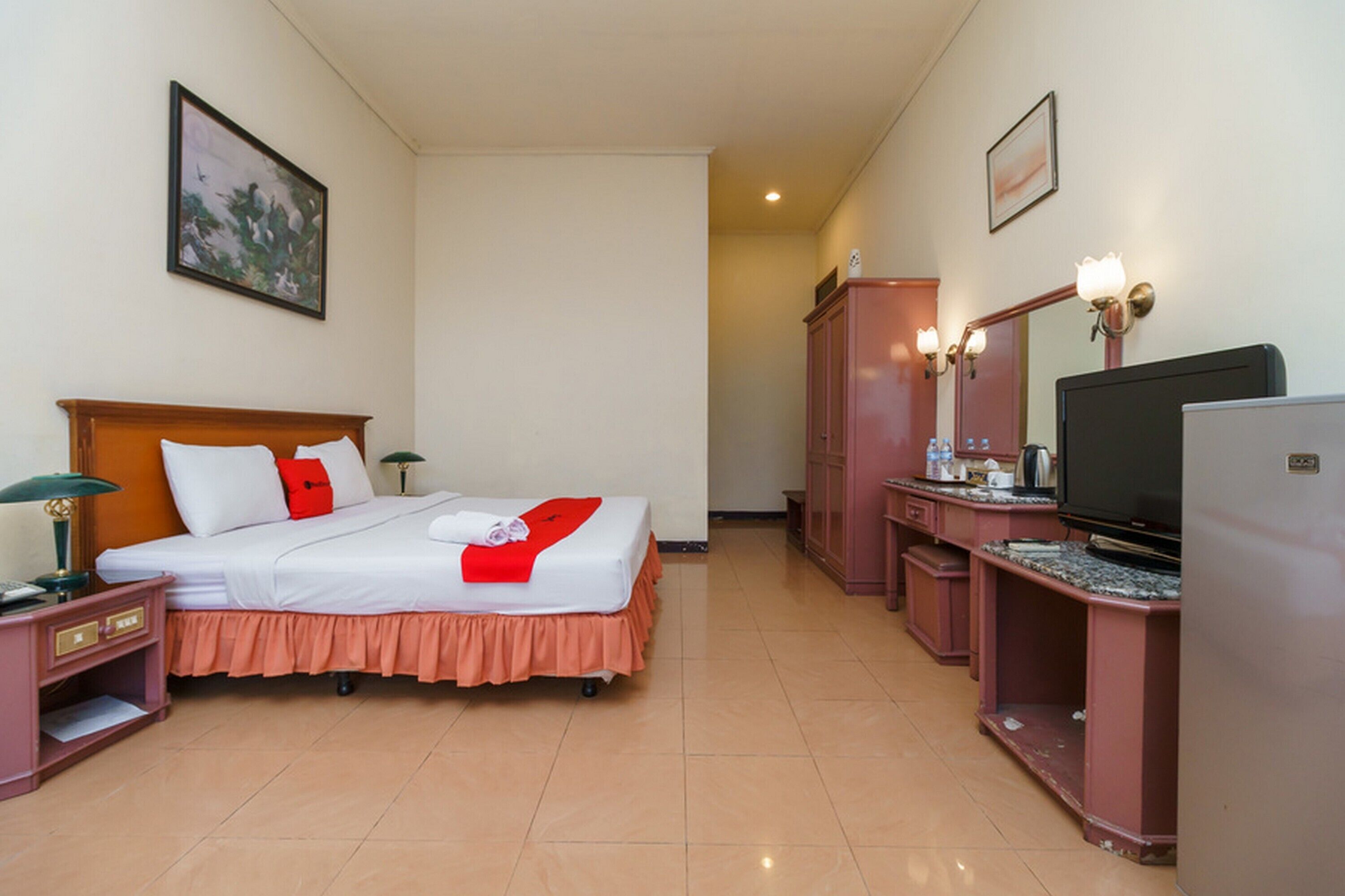 Wisma Jaya by RedDoorz