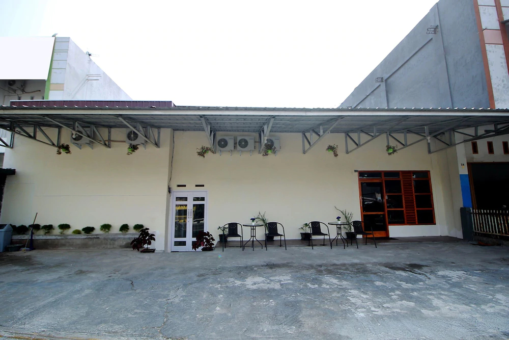 Anie 71 Residence by OYO Rooms