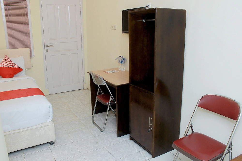 Anie 71 Residence by OYO Rooms