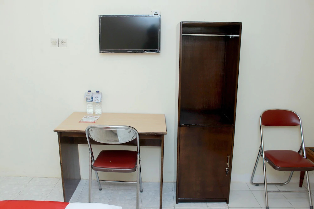 Anie 71 Residence by OYO Rooms