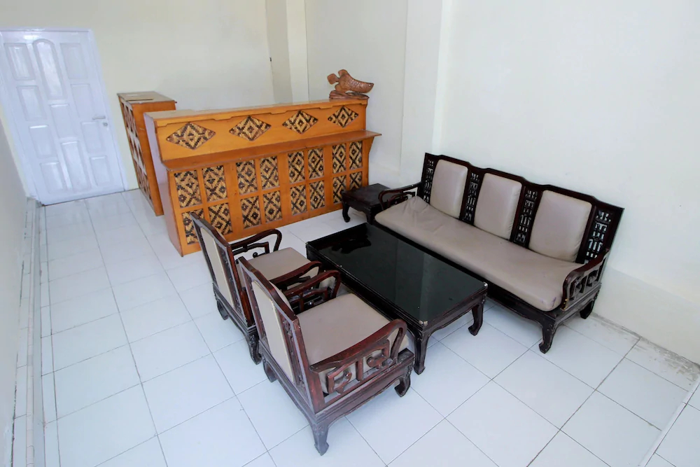 Anie 71 Residence by OYO Rooms