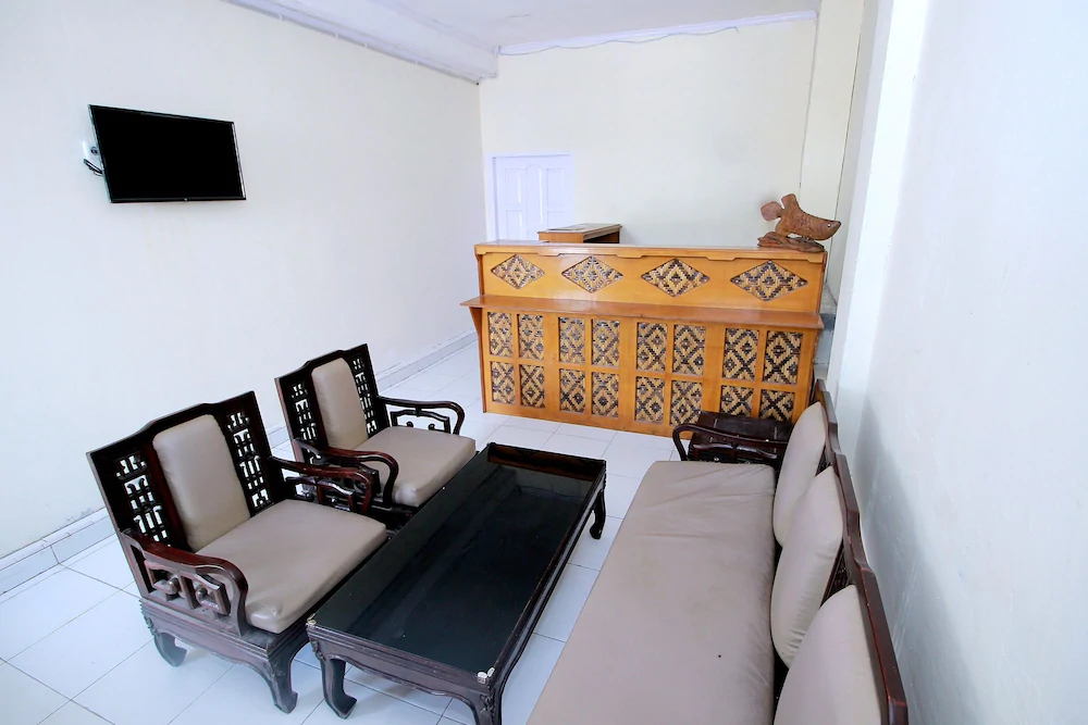 Anie 71 Residence by OYO Rooms