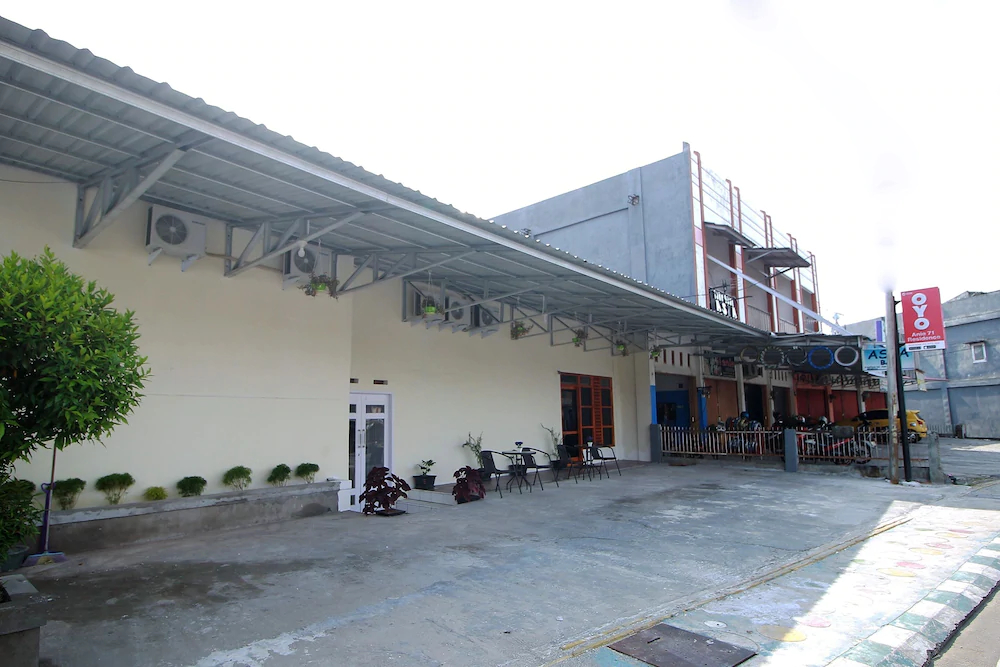 Anie 71 Residence by OYO Rooms