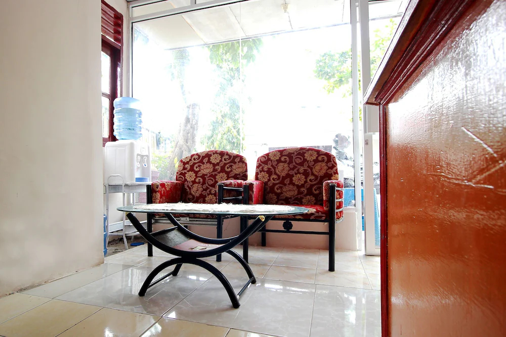 Anissa Guest House by OYO Rooms