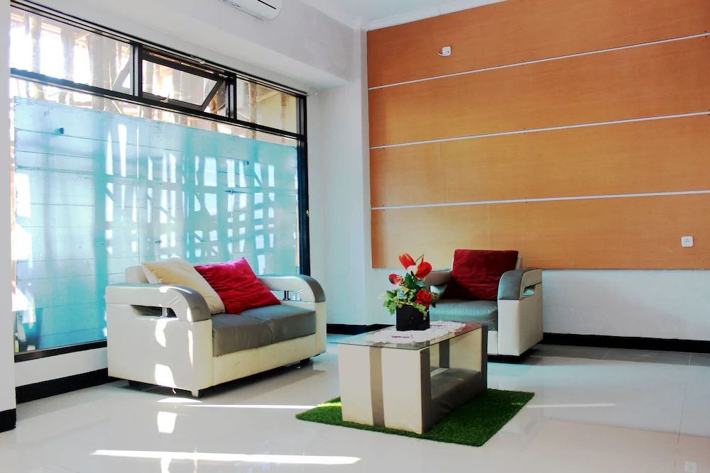 Grand Mentari Guest House by OYO Rooms