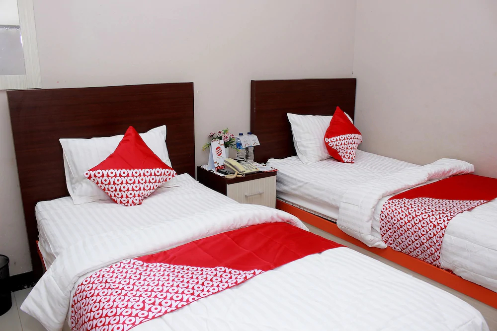 Grand Mentari Guest House by OYO Rooms