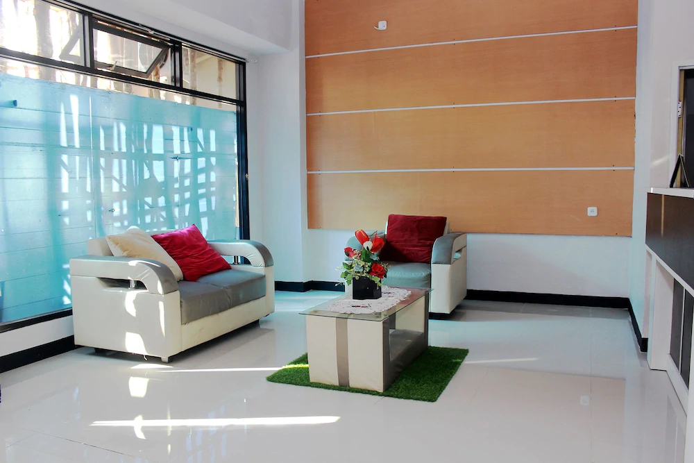 Grand Mentari Guest House by OYO Rooms