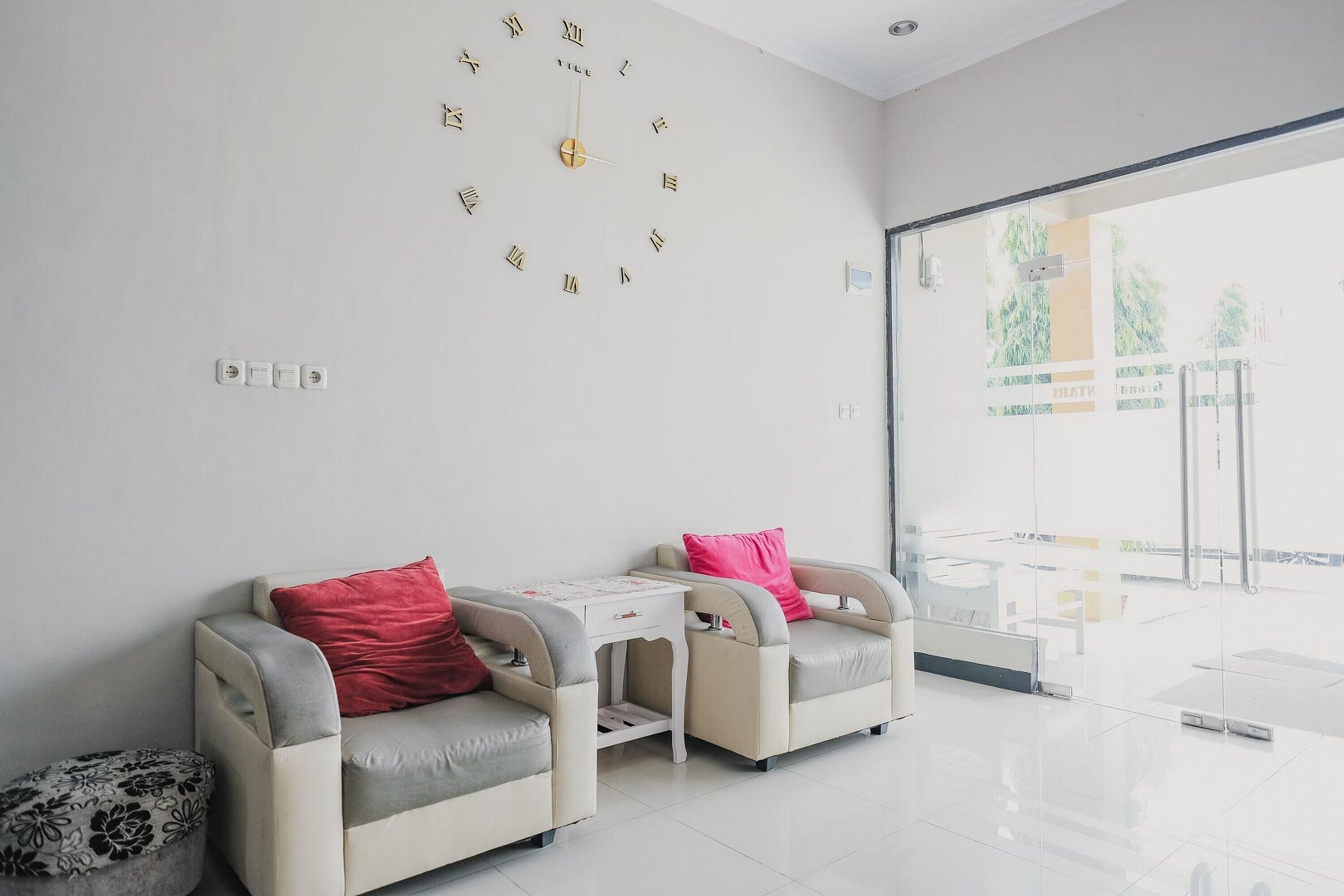 Grand Mentari Guest House by RedDoorz