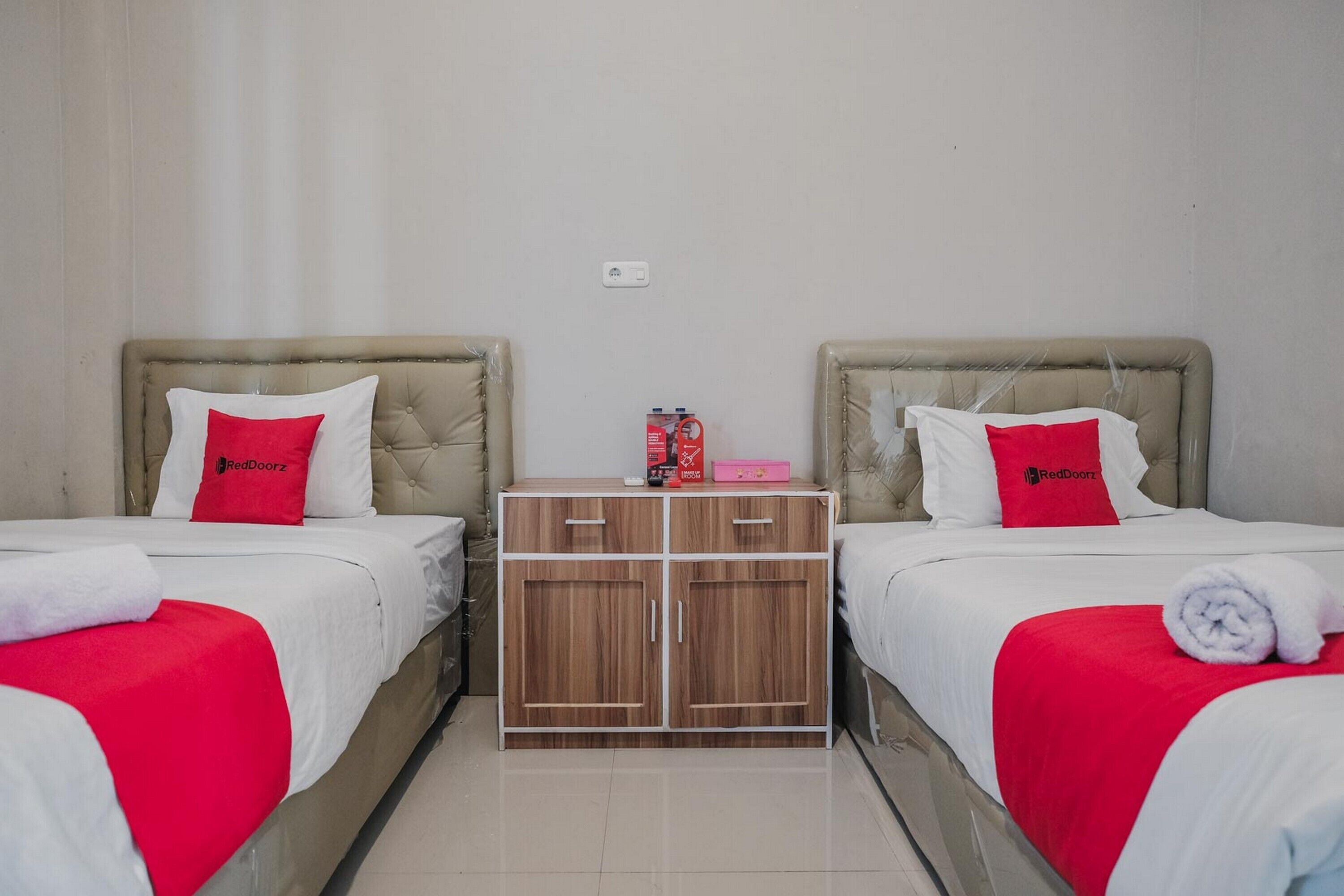 Grand Mentari Guest House by RedDoorz