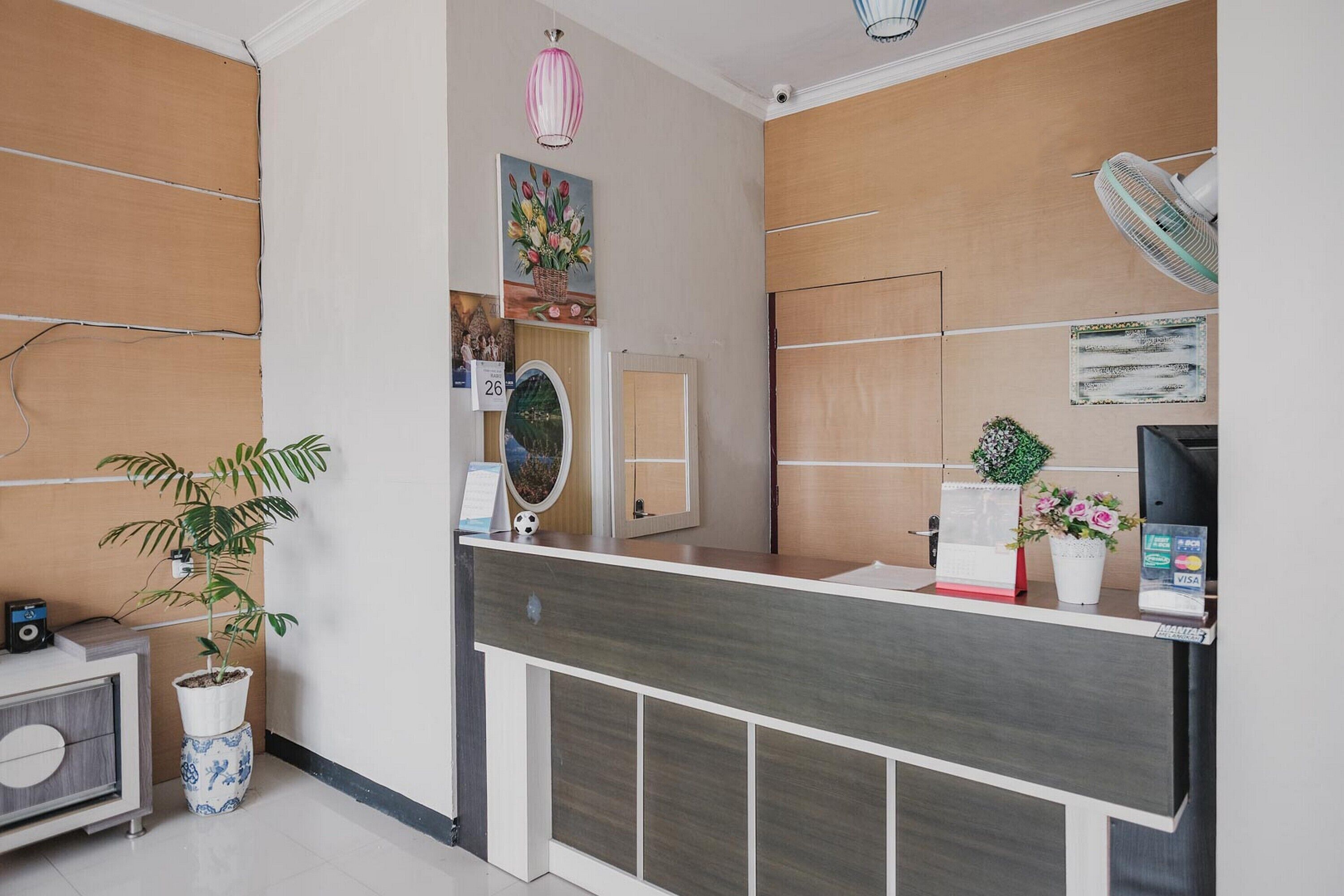 Grand Mentari Guest House by RedDoorz