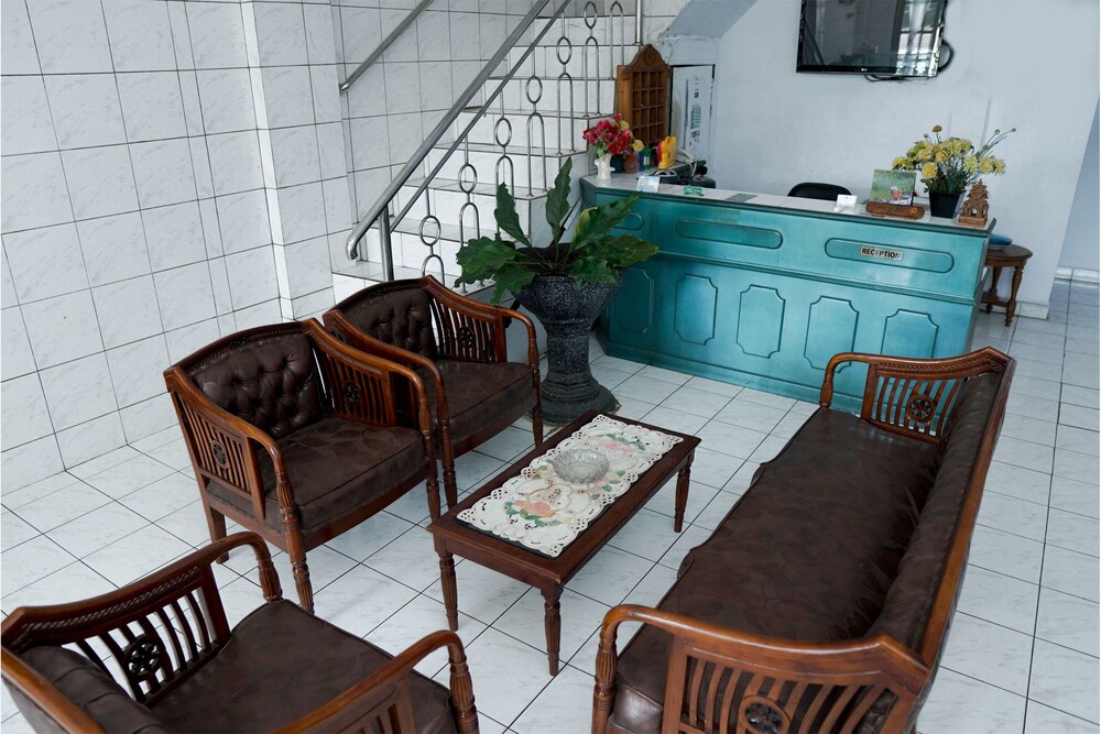 Hotel Niaga By OYO Rooms