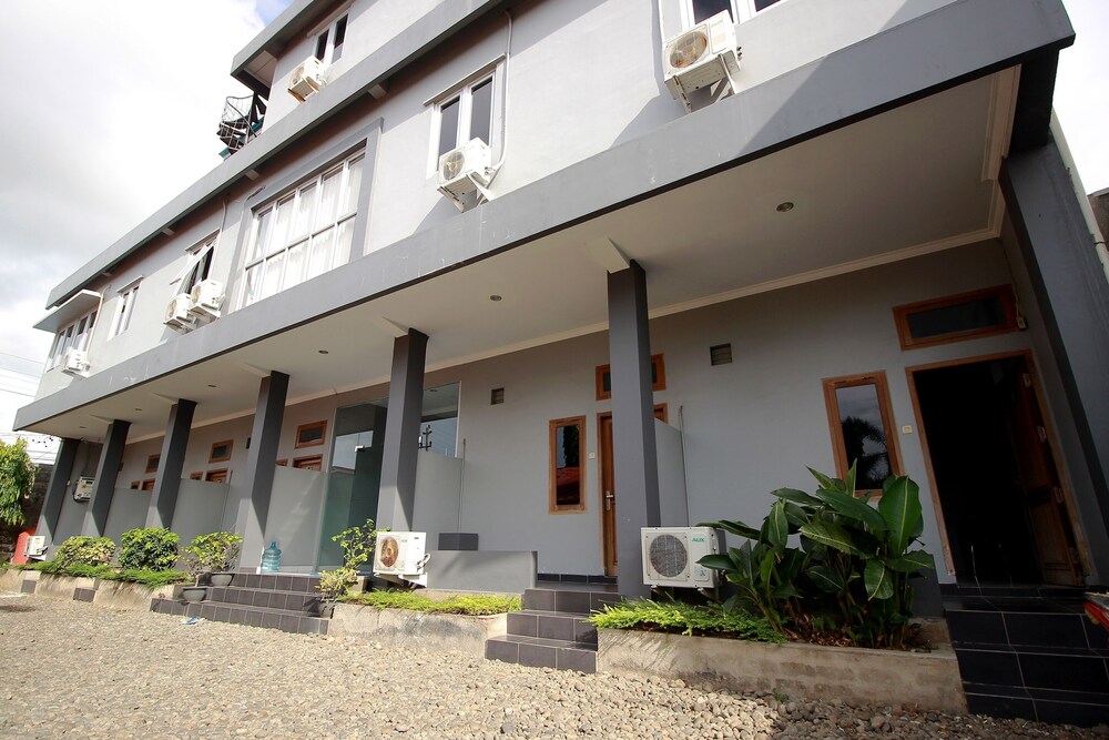 Hotel Rindu by OYO Rooms