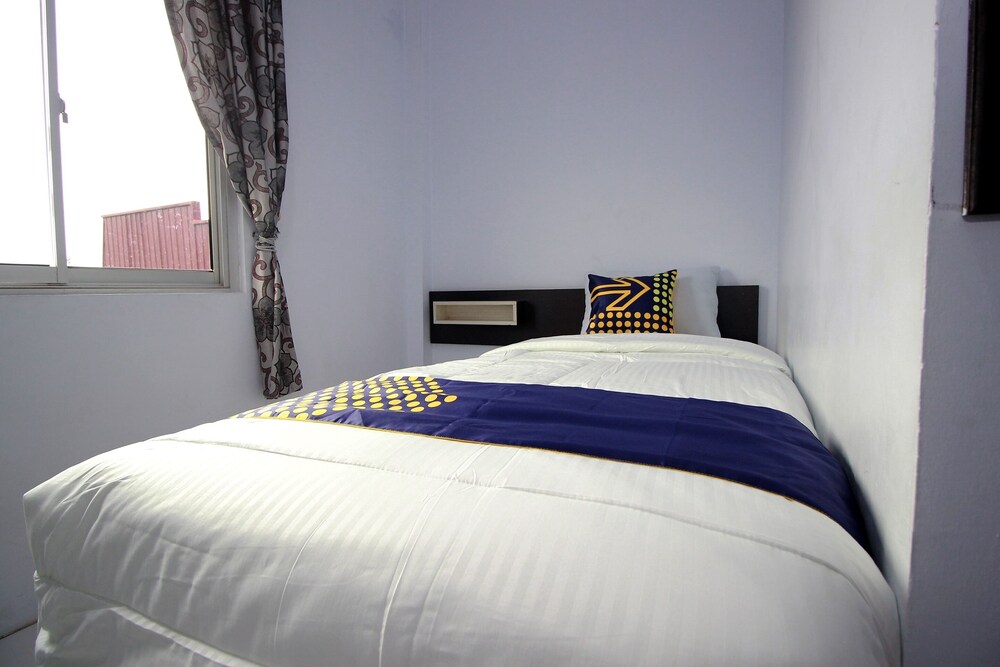 Hotel Rindu by OYO Rooms