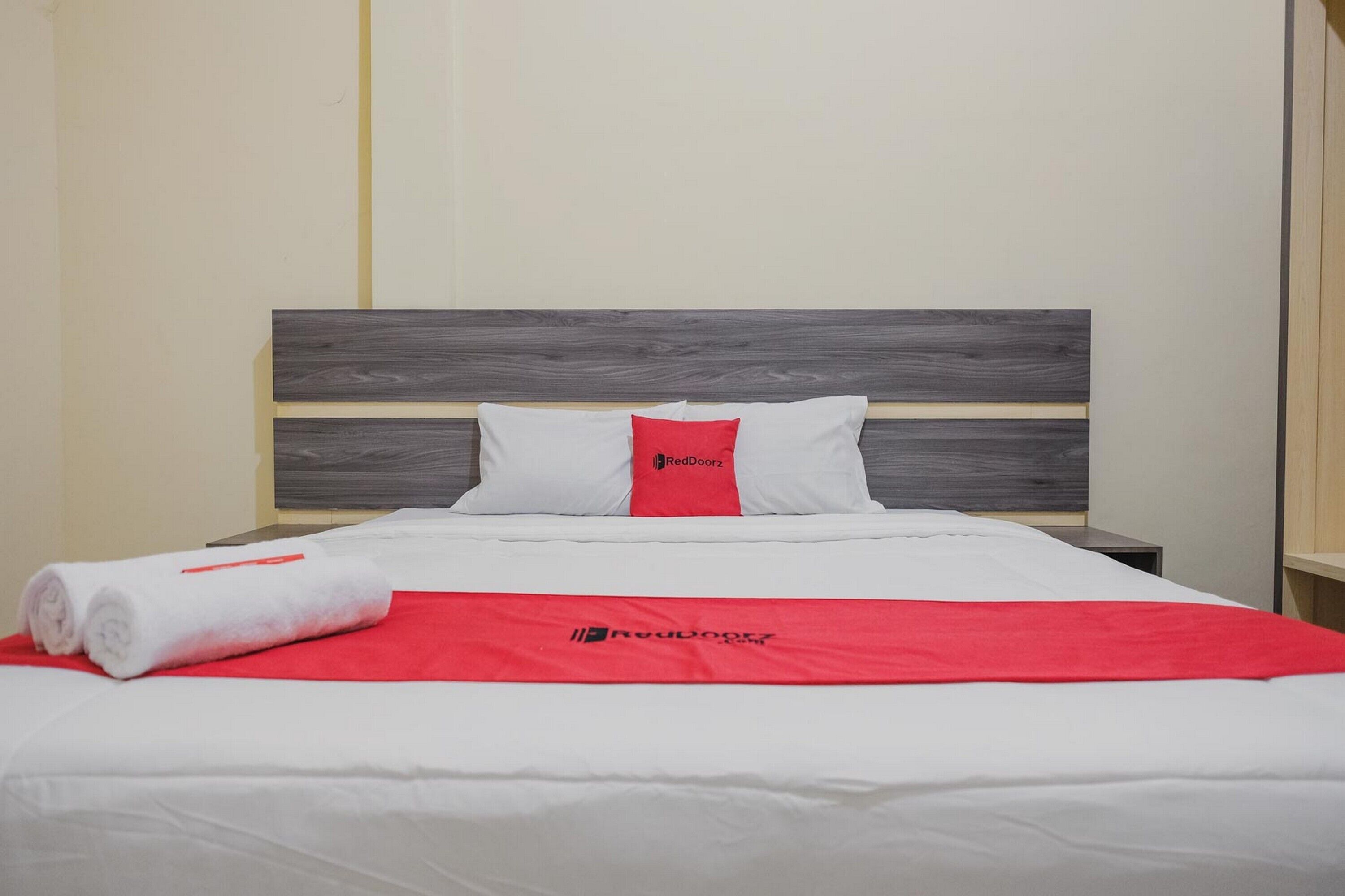 Hotel Umro by RedDoorz