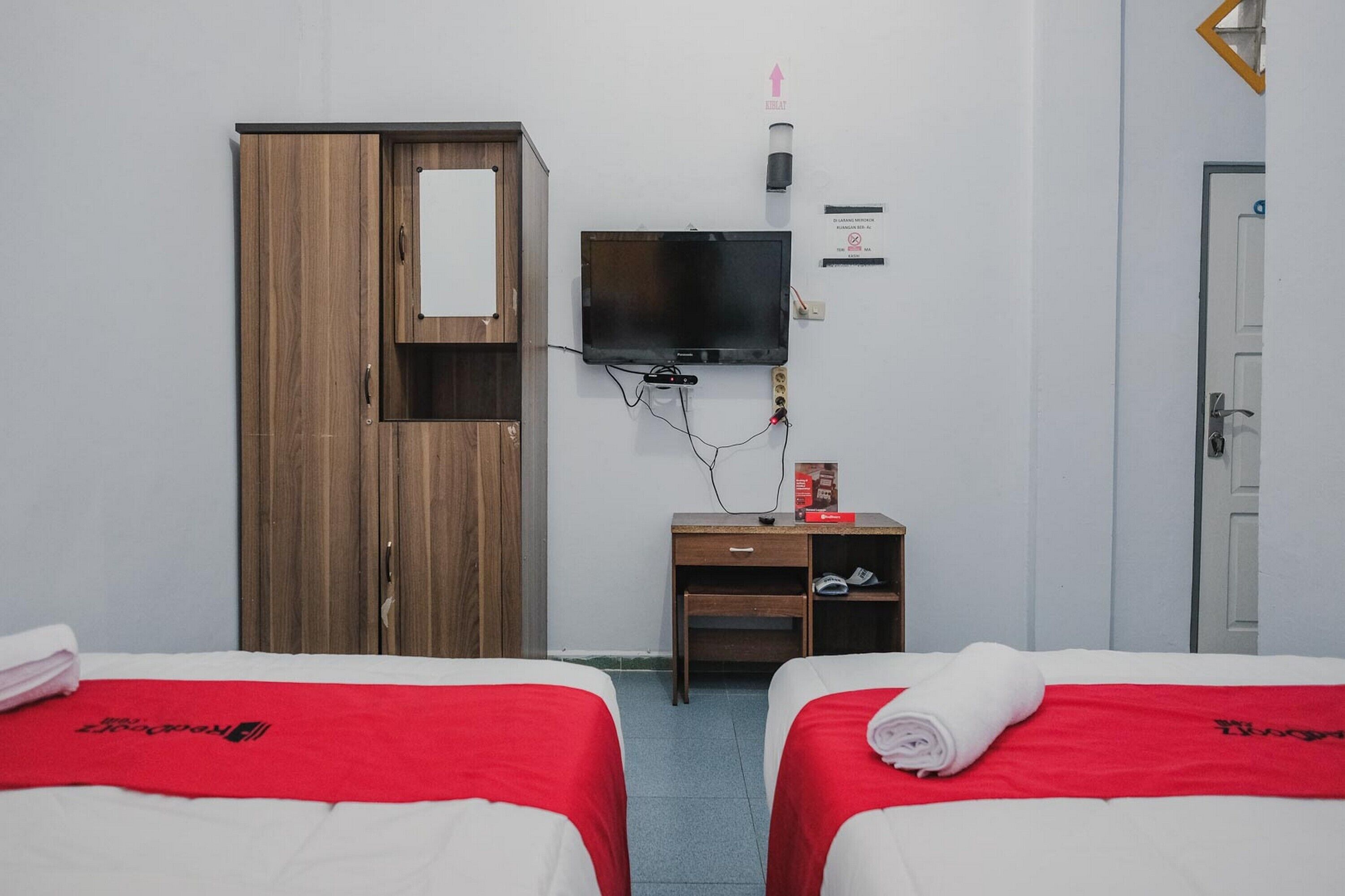 Hotel Umro by RedDoorz