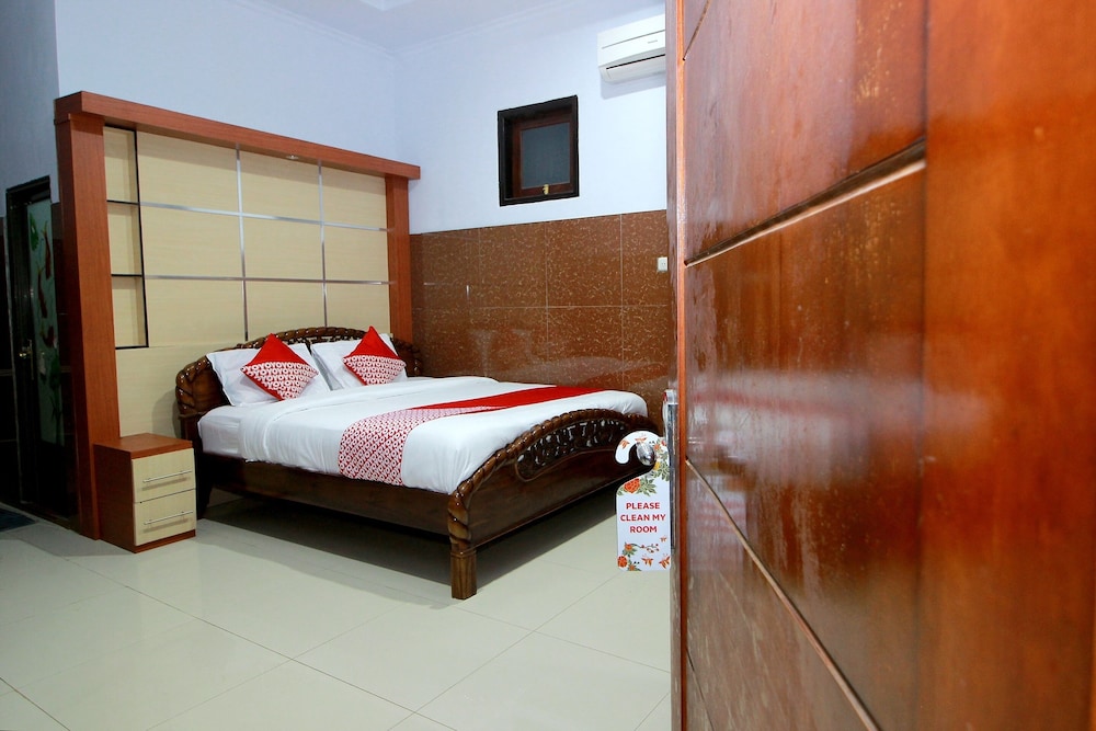 OYO 1669 Hotel Vista Syariah