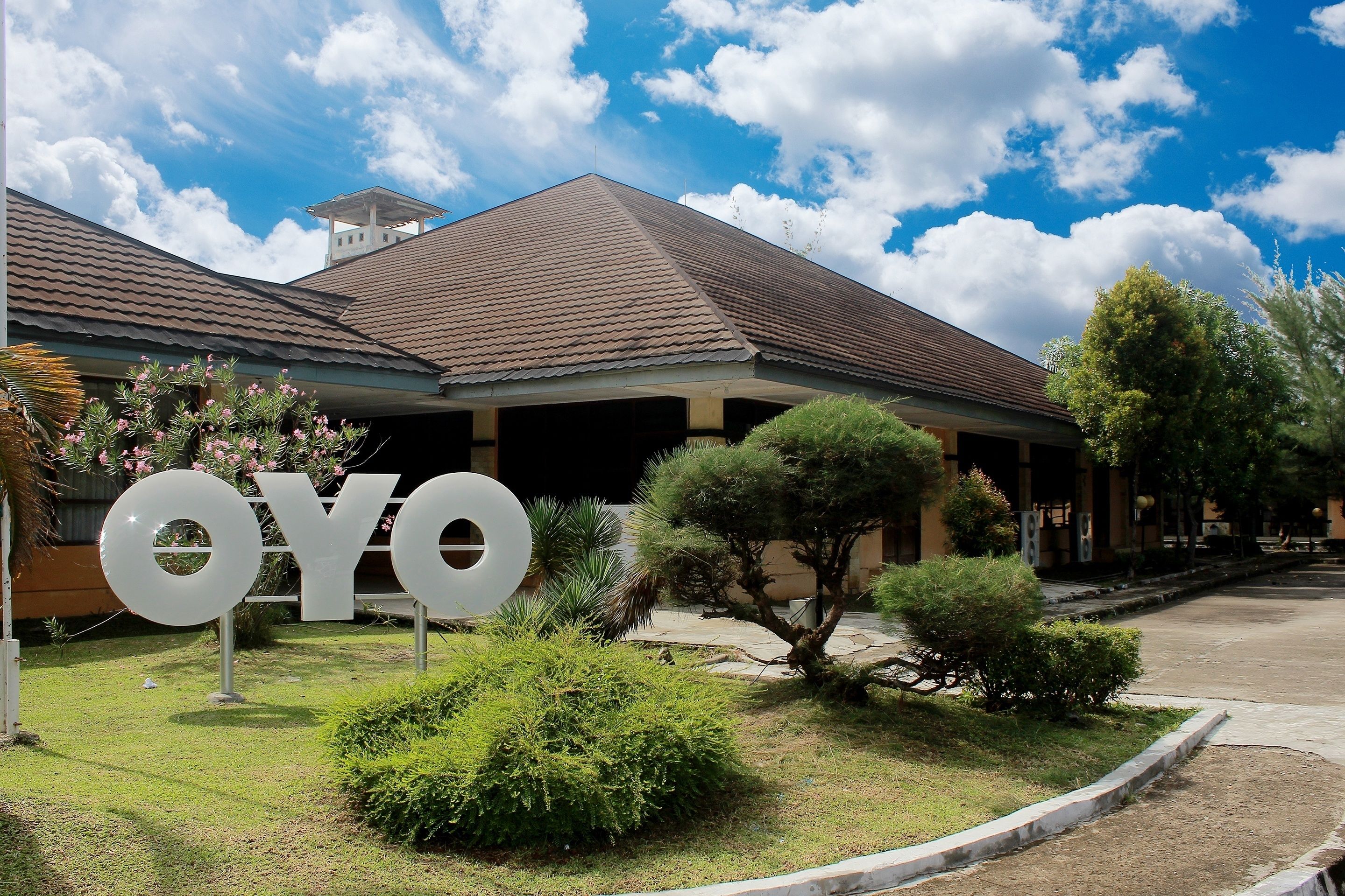 OYO 859 Raffles City Hotel