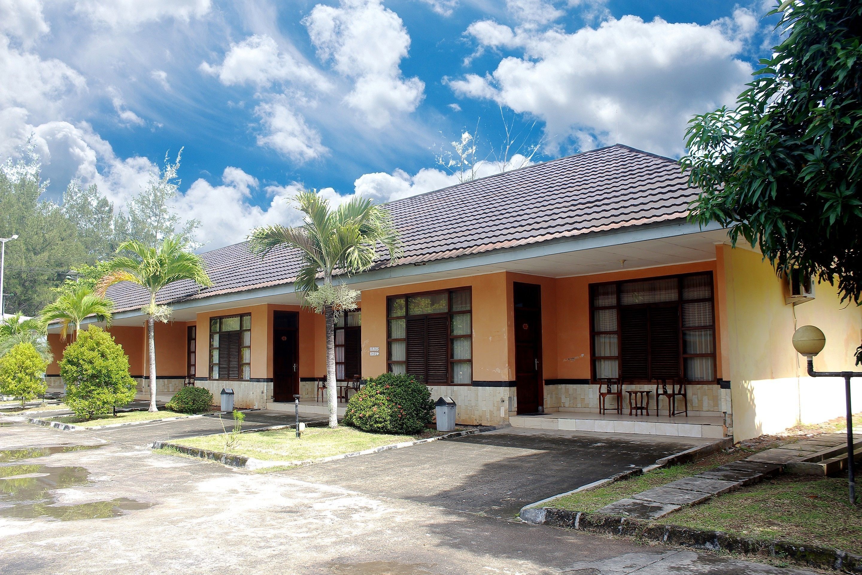 OYO 859 Raffles City Hotel