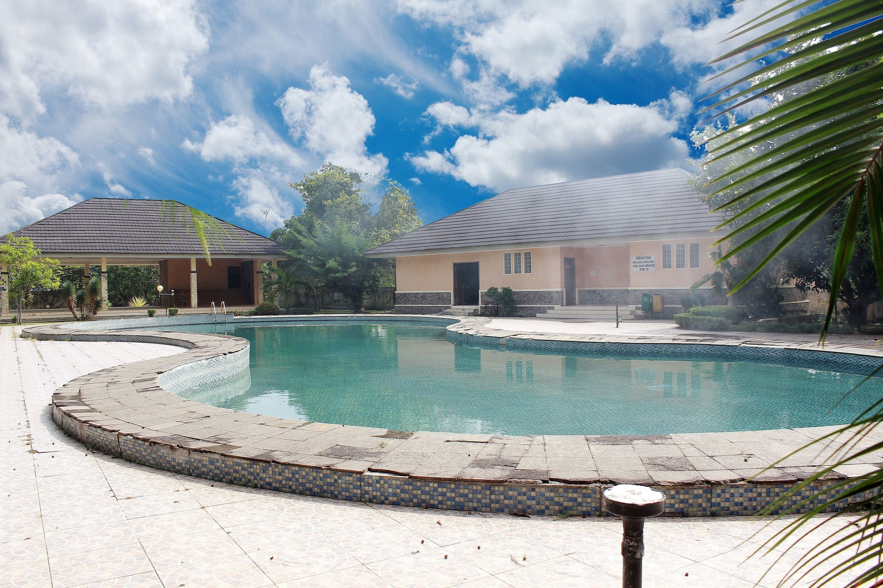 OYO 859 Raffles City Hotel