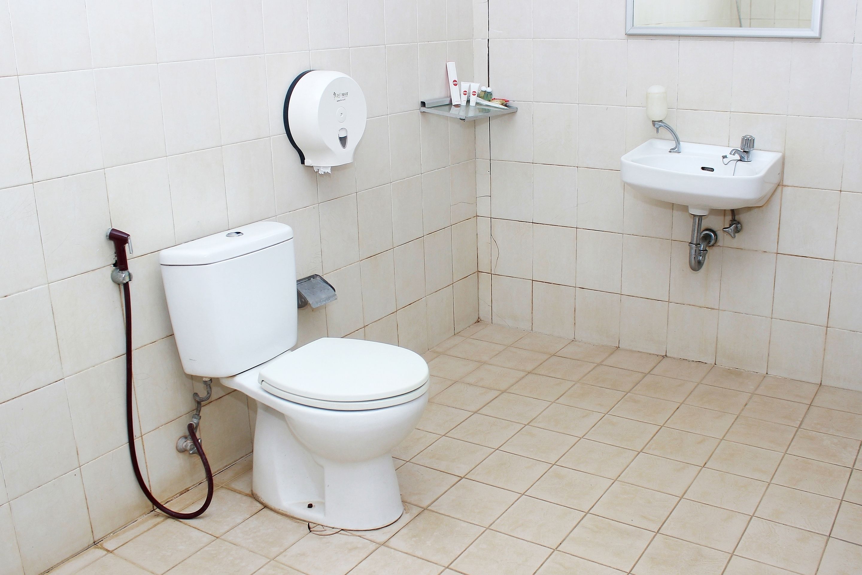 OYO 859 Raffles City Hotel