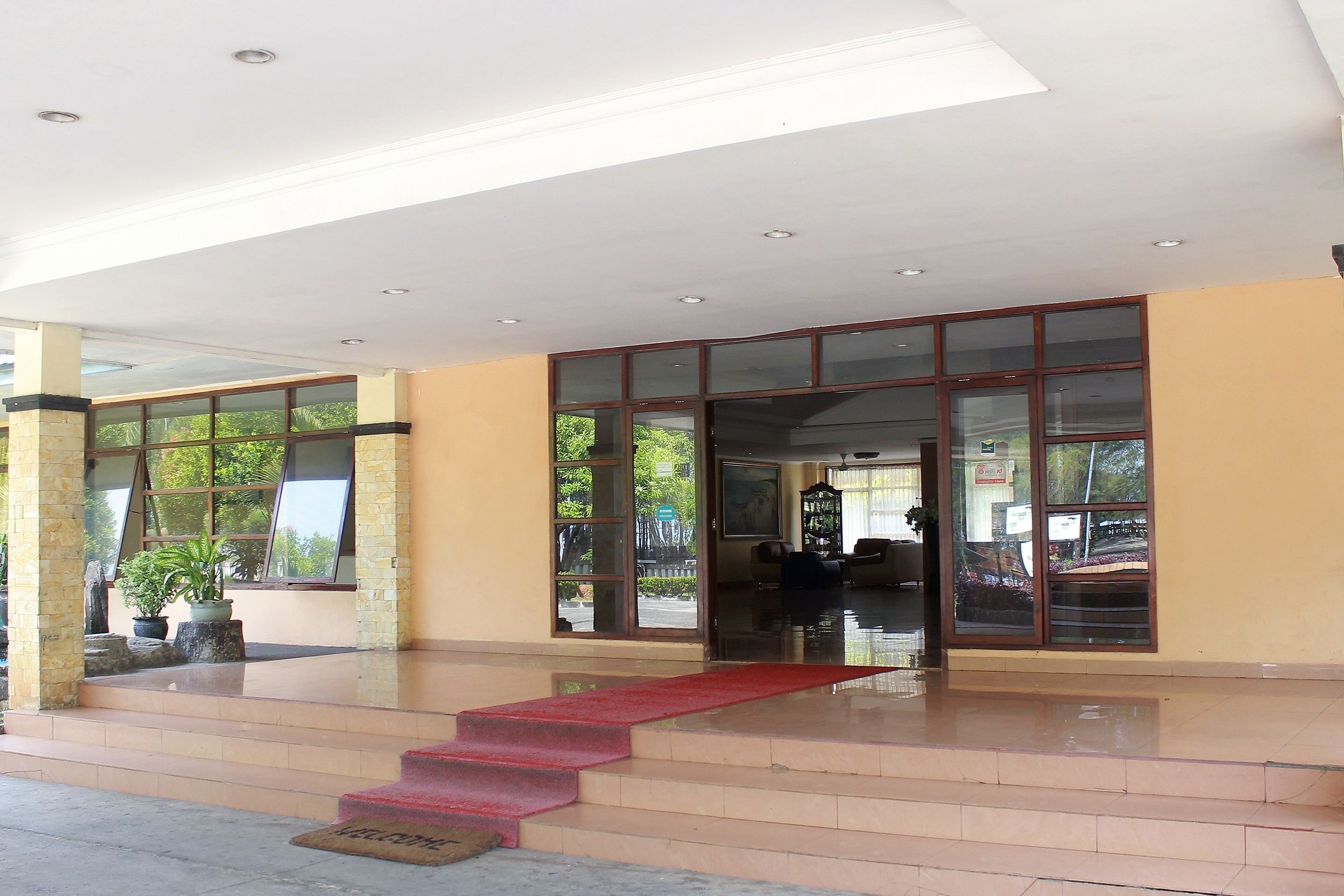 OYO 859 Raffles City Hotel