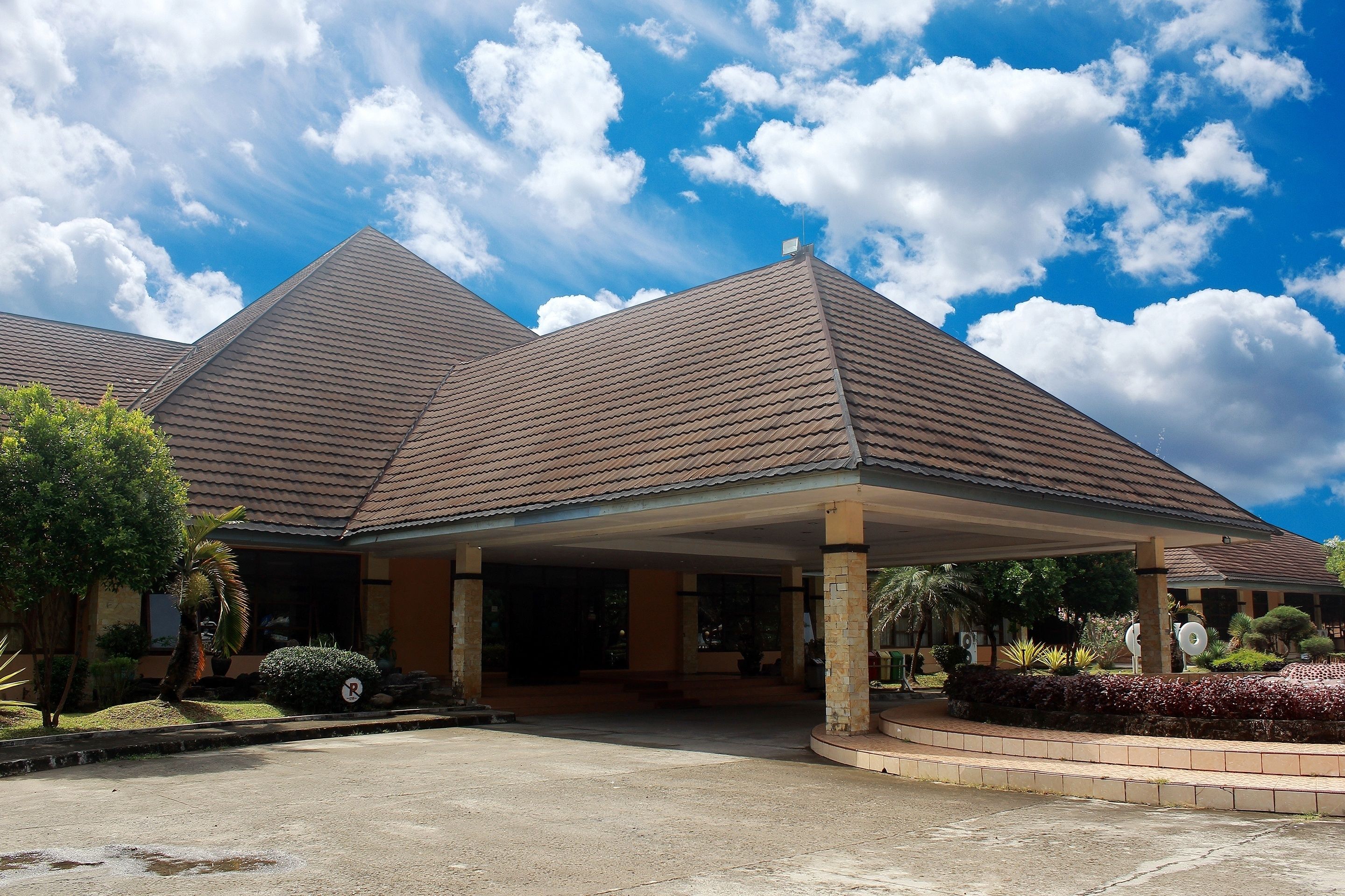 OYO 859 Raffles City Hotel