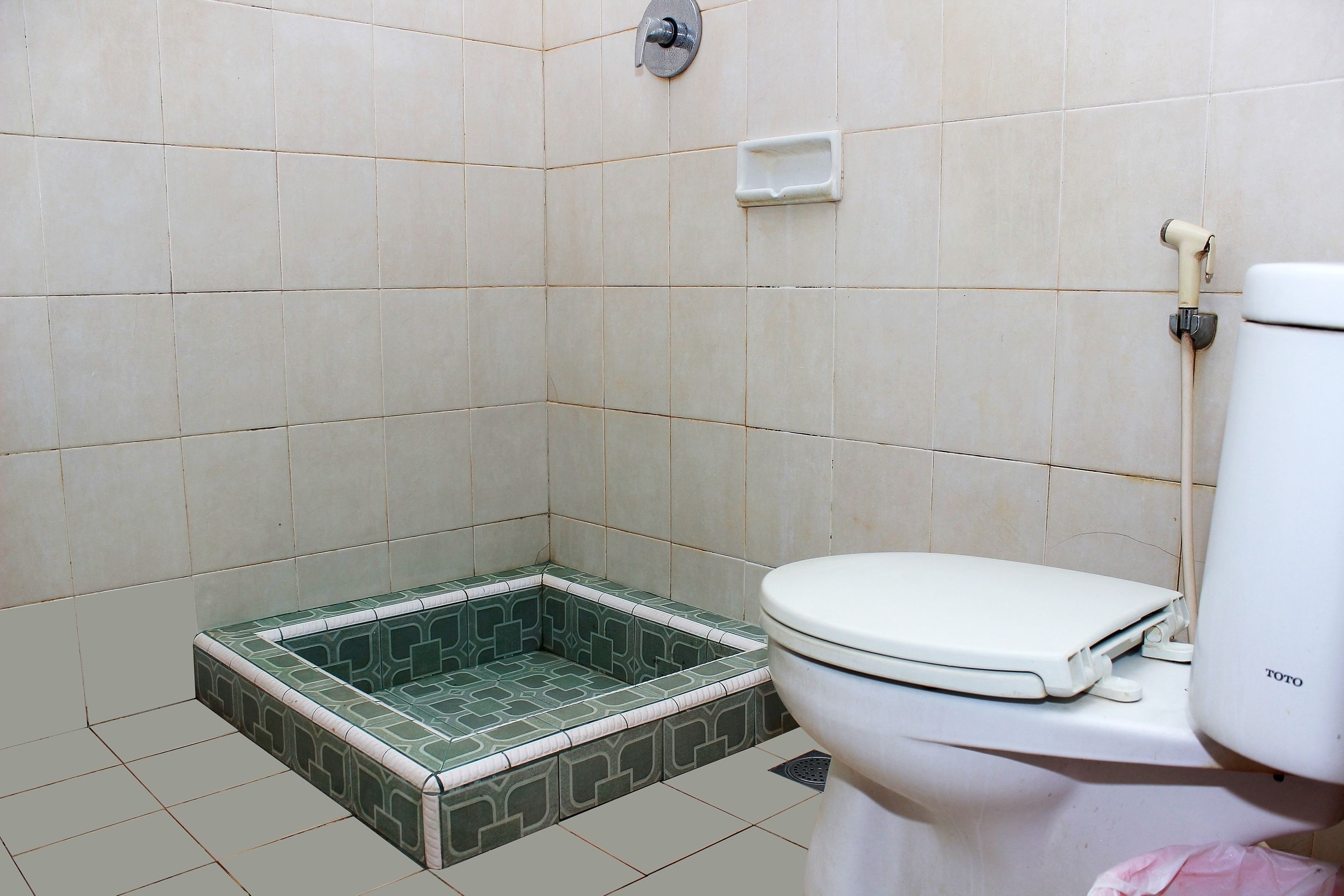 OYO 859 Raffles City Hotel