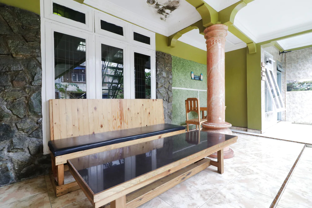 Waroeng Transit & Depary Homestay