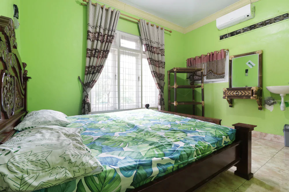 Waroeng Transit & Depary Homestay