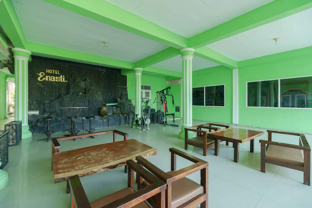 Hotel Enasti Berastagi by RedDoorz