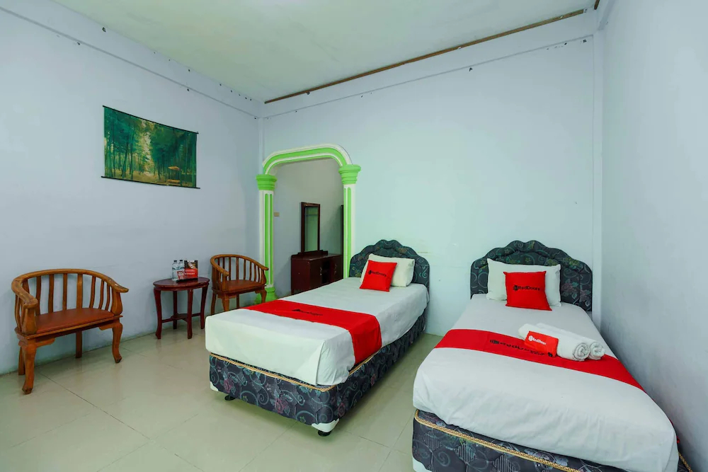 Hotel Enasti Berastagi by RedDoorz