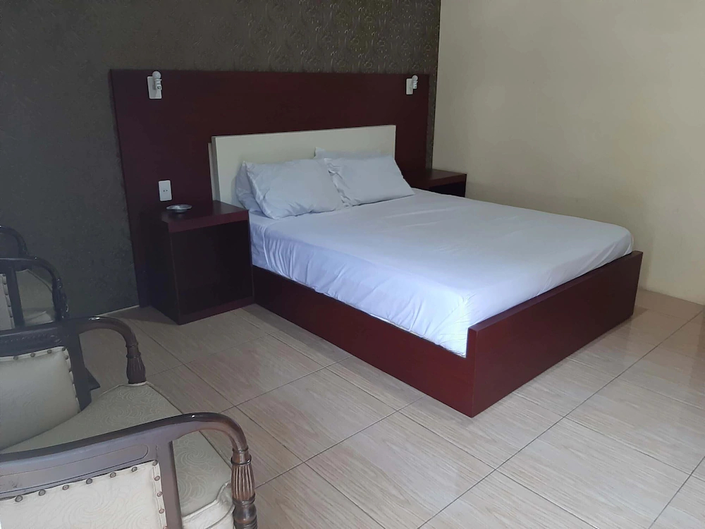Hotel Juma Eluk by OYO Rooms