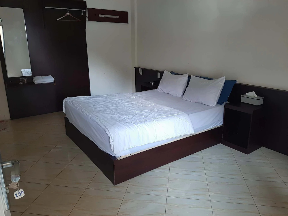 Hotel Juma Eluk by OYO Rooms