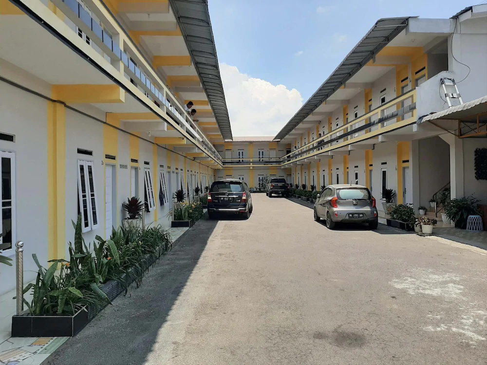 Hotel Juma Eluk by OYO Rooms