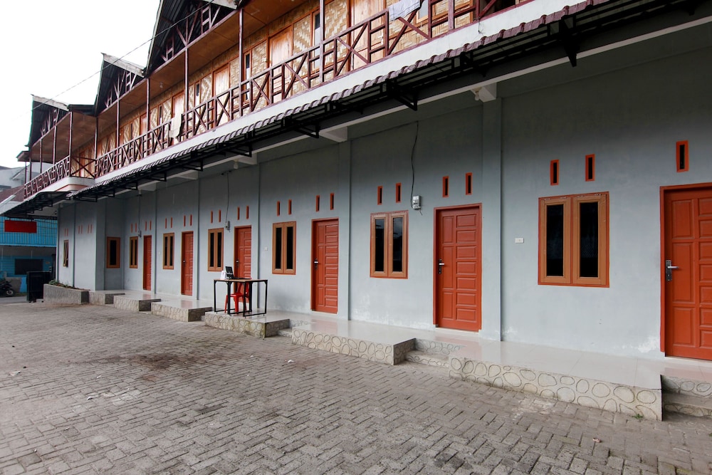 New Sejarah by OYO Rooms