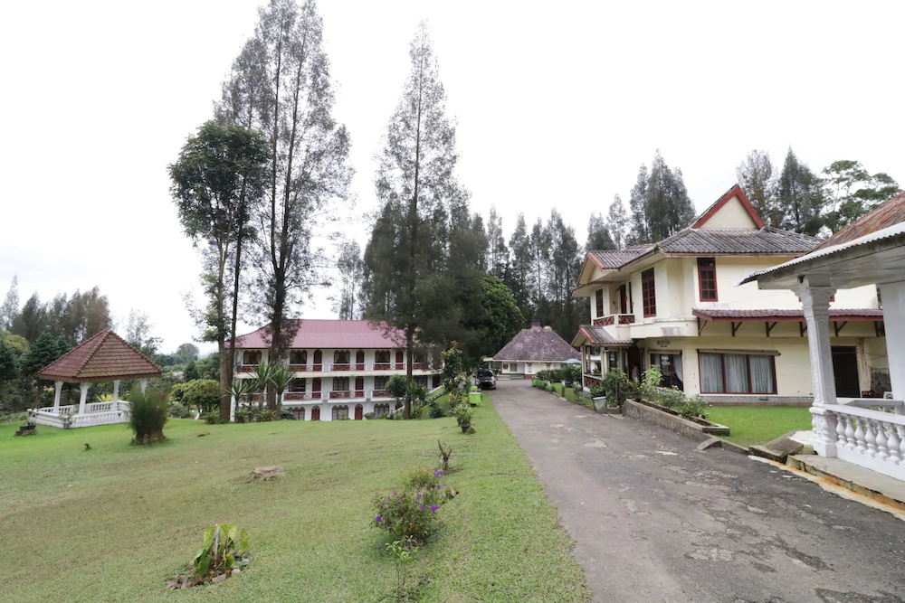 Sibayak Multinational Rest House