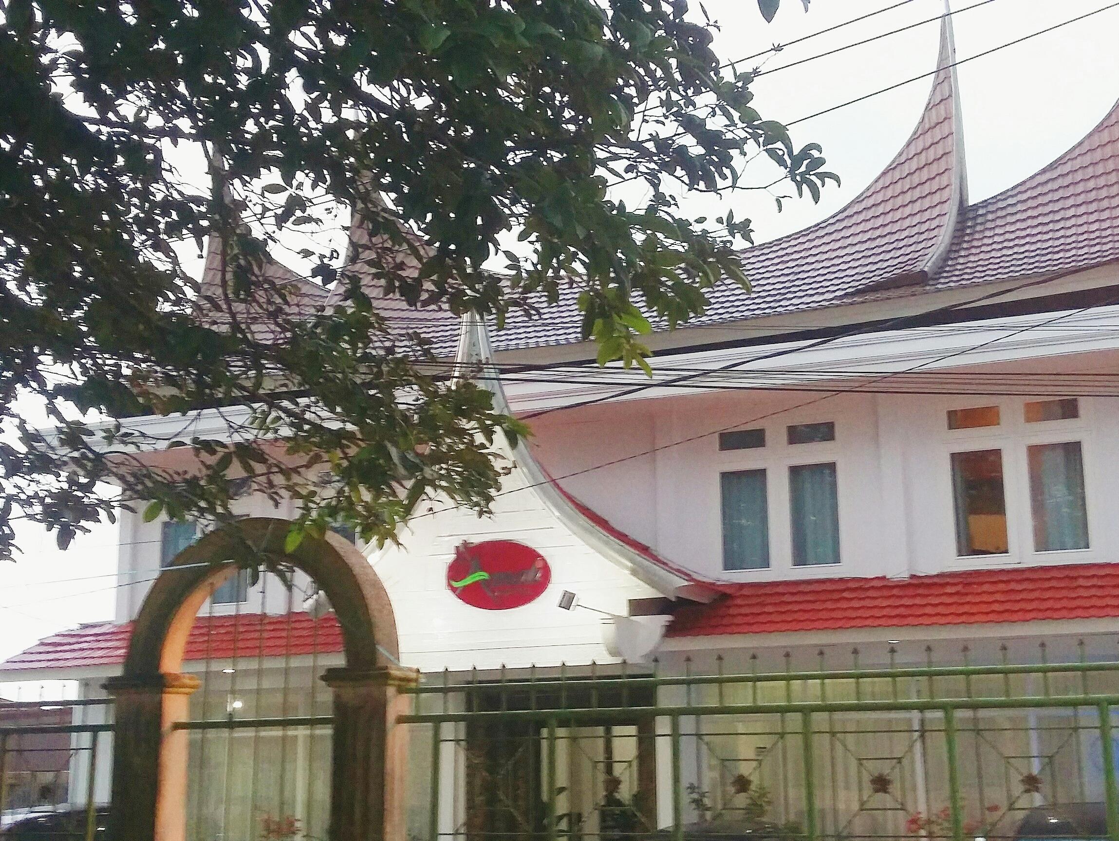Amali Gallery Hotel