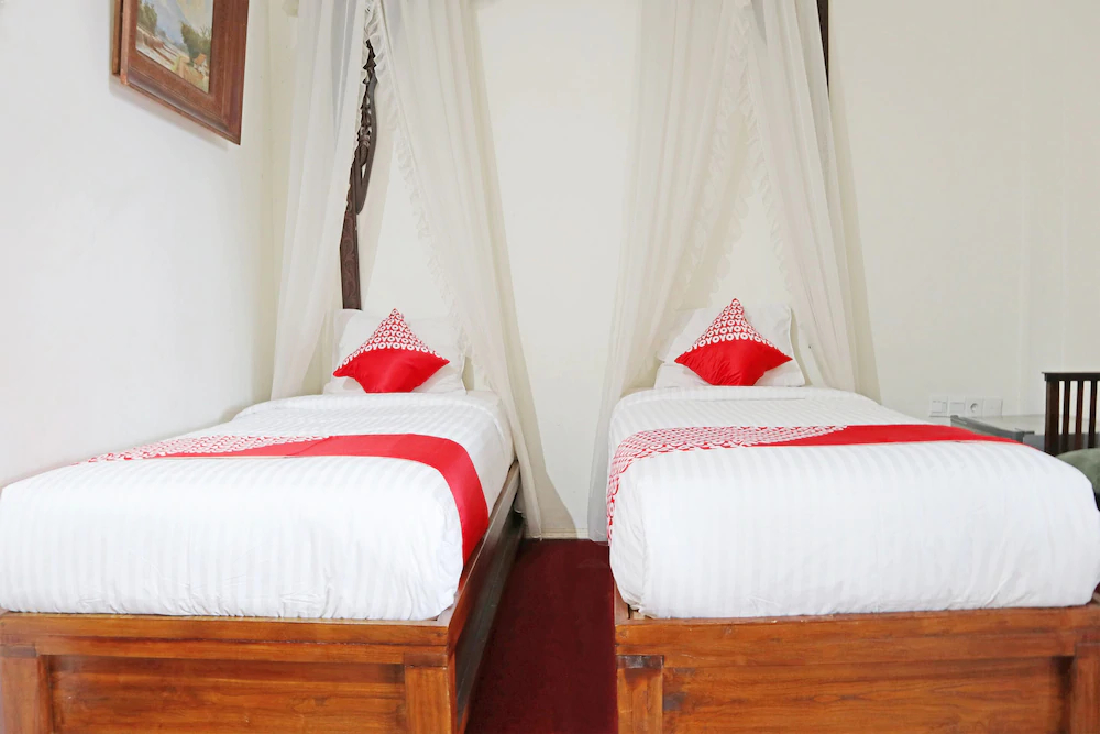 Amali Gallery Hotel by OYO Rooms
