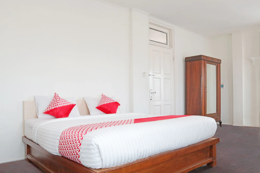 Amali Gallery Hotel by OYO Rooms