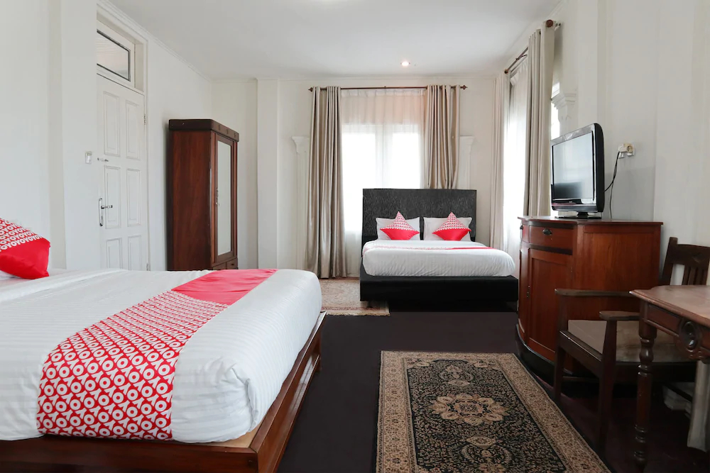 Amali Gallery Hotel by OYO Rooms