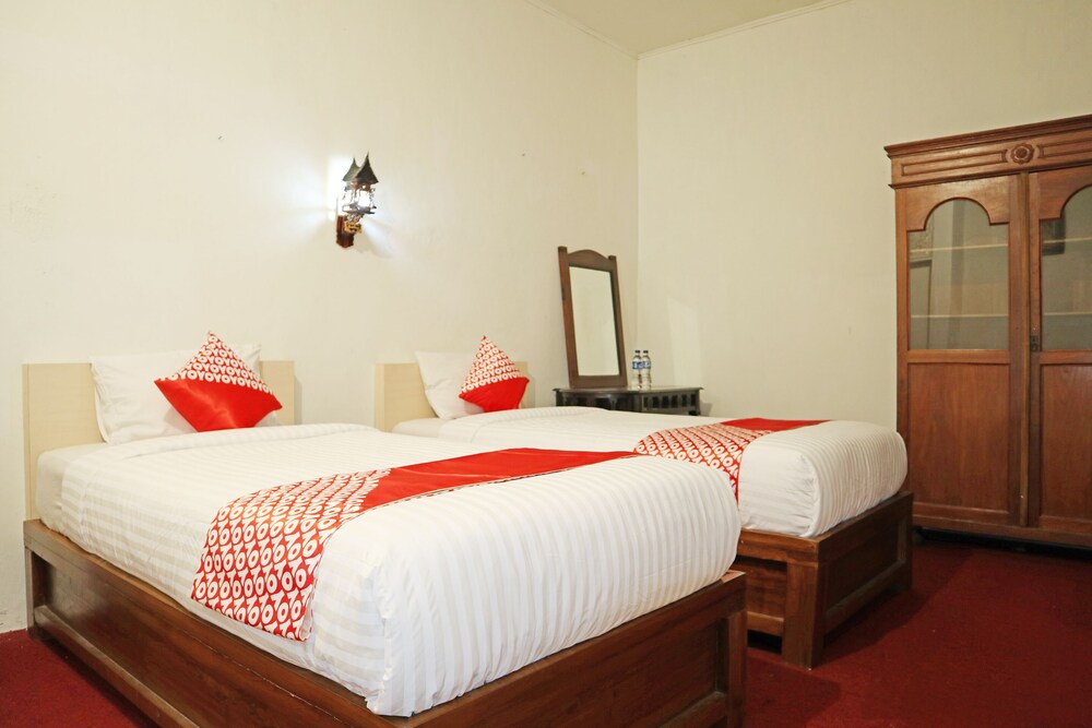Amali Gallery Hotel by OYO Rooms