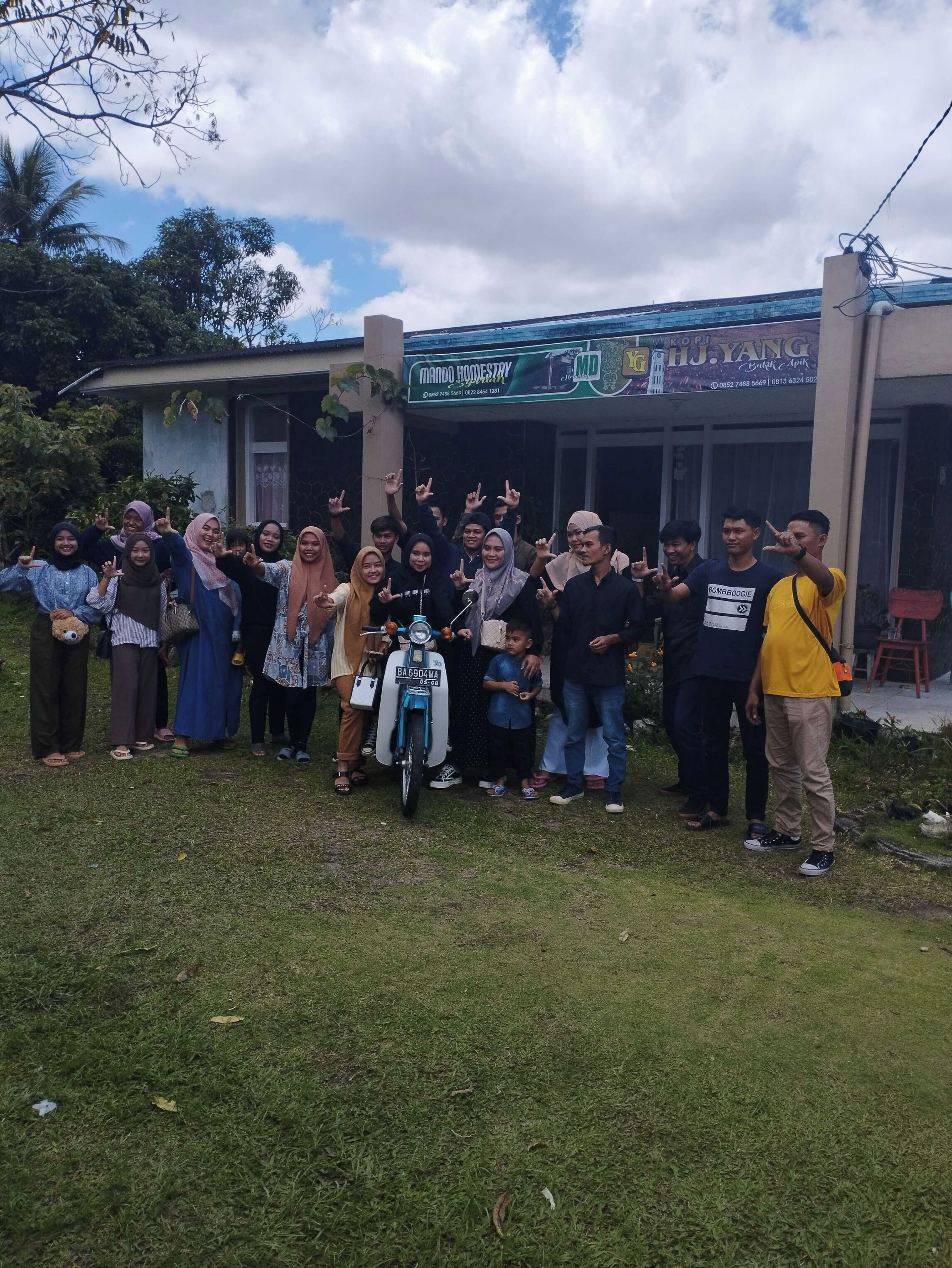 Express O 92070 Mando Homestay Syariah