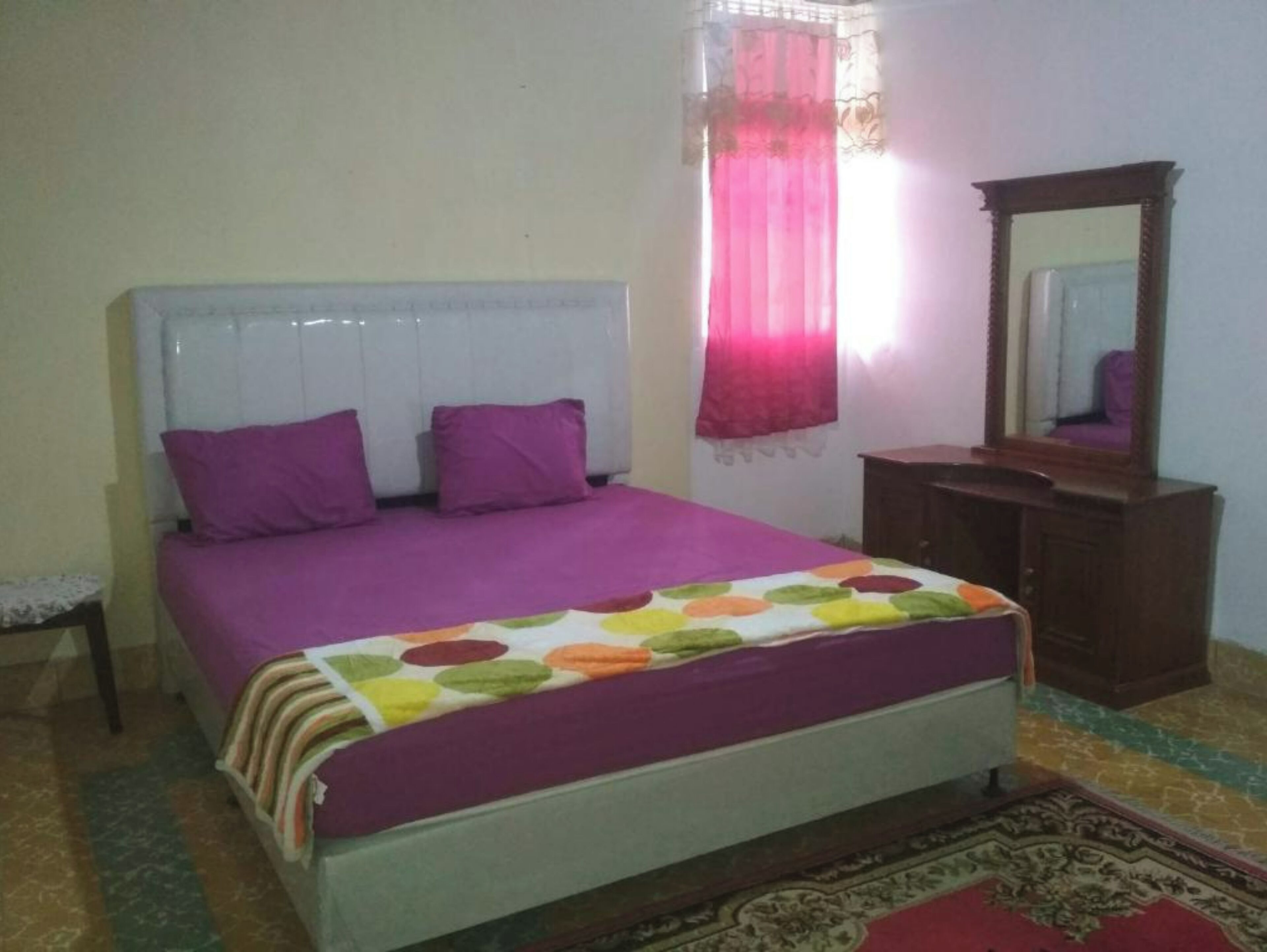 Express O 92070 Mando Homestay Syariah