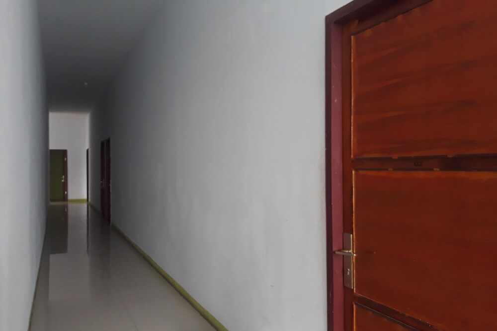 J Syariah Residence by OYO Rooms