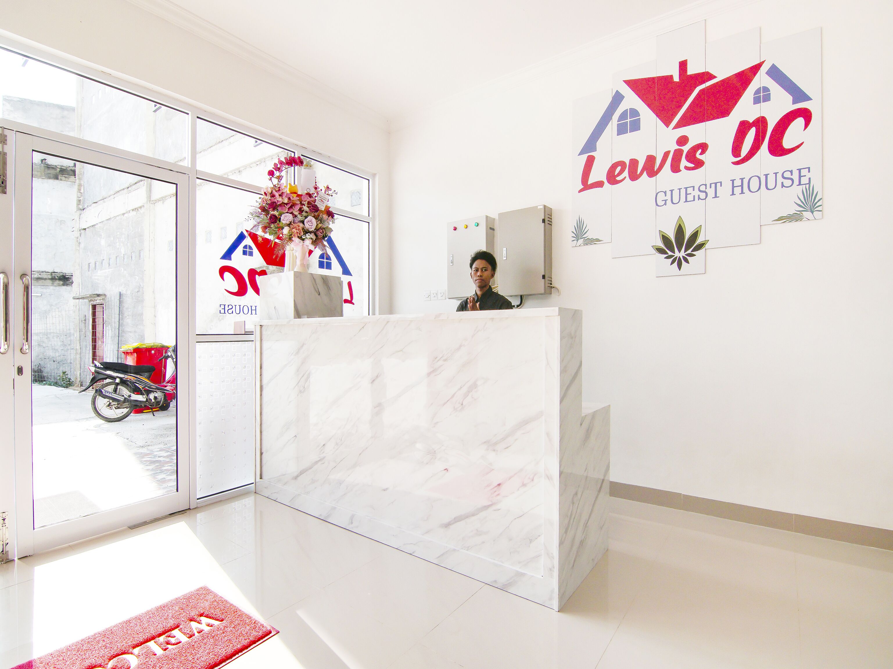 Lewis Dc Guesthouse By Oyo Rooms