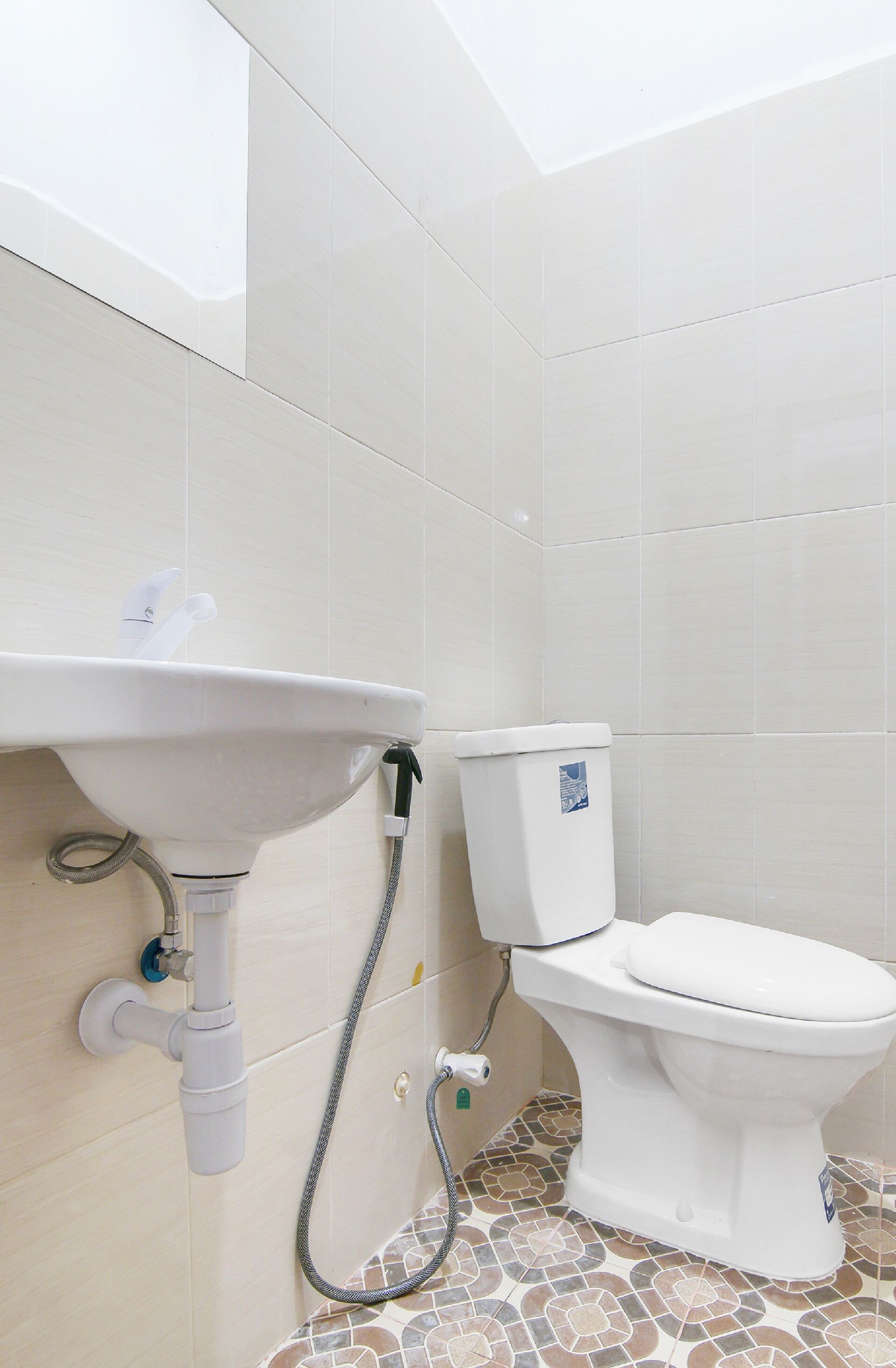 Lewis Dc Guesthouse By Oyo Rooms