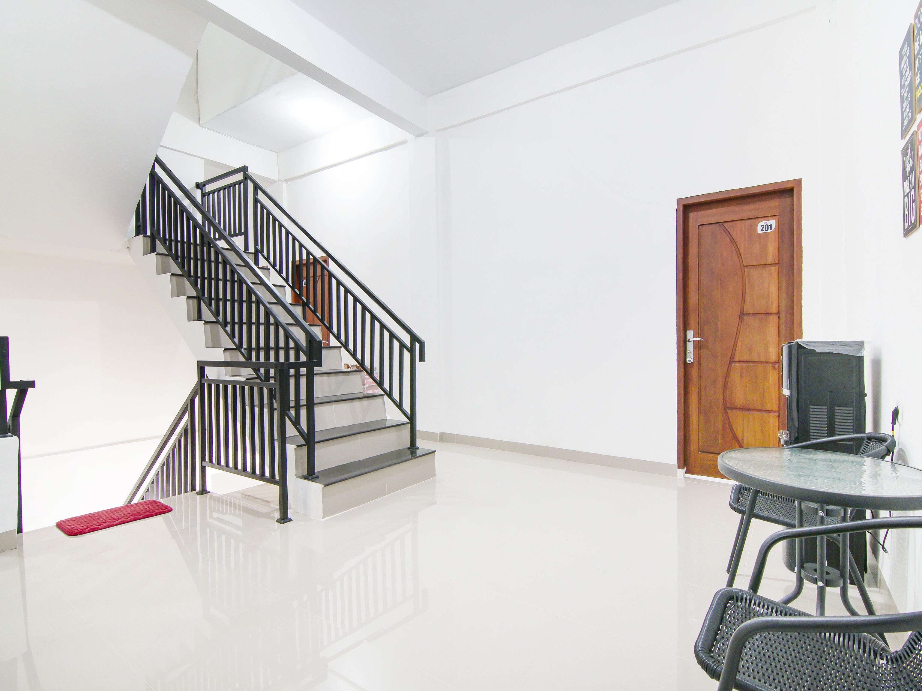 Lewis Dc Guesthouse By Oyo Rooms