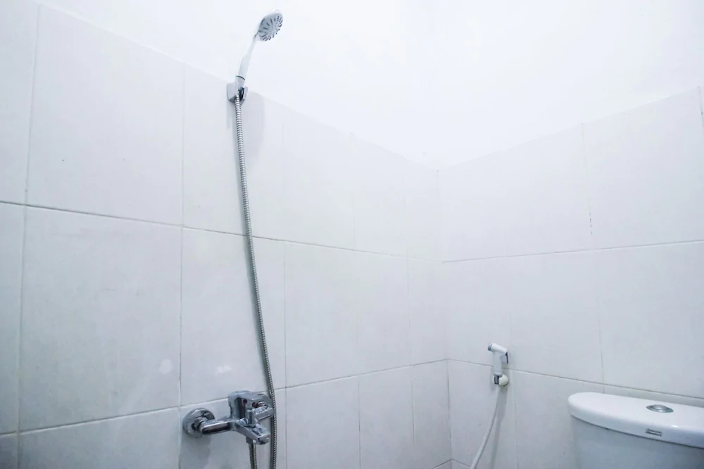 Wisma Sari by OYO Rooms