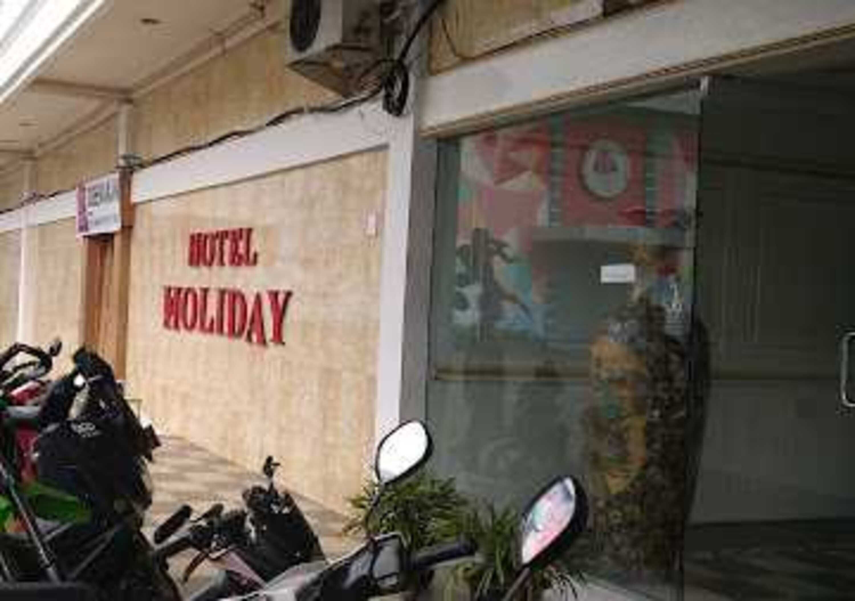 Hotel Holiday By OYO